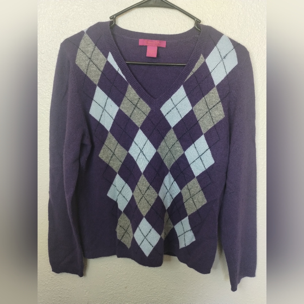 Cashmere Cache 100% cashmere purple V-neck argyle sweater